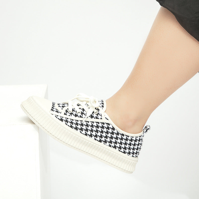 Wide-foot Casual Flat Sneakers Women's Platform Lace-up Large Size Women's Shoes