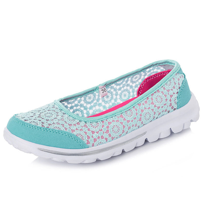 Plus size breathable beanie lace flats for women