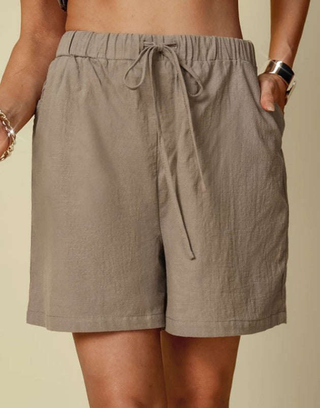 Solid Color Loose Casual Elastic Waist Lace-up Shorts For Women