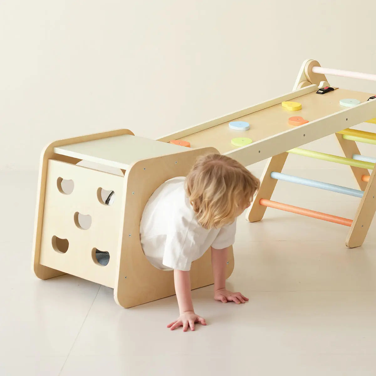 Classic World Small Climbing Frame Femina Worldwide