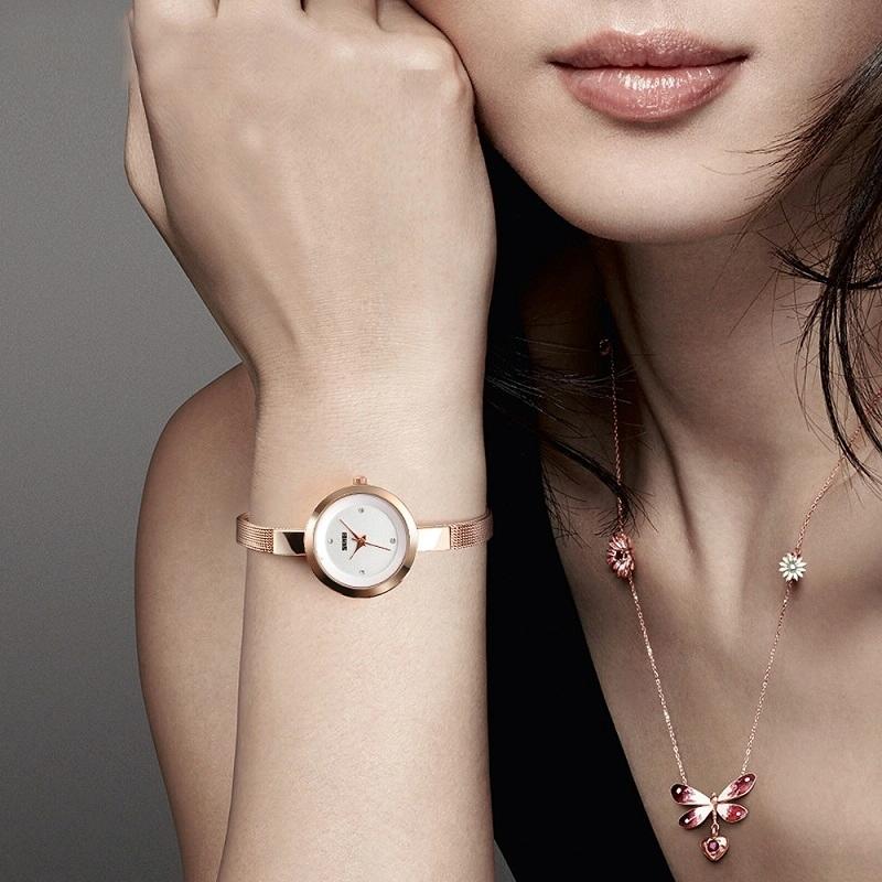 Lightweight Steel Band Women Quartz Watch - Business Casual - Silver