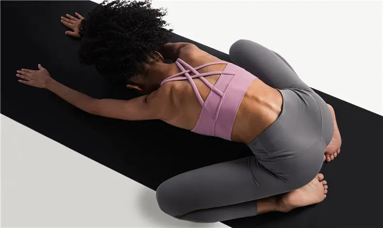 Size M Grey Cross-Back Yoga Sports Bra for Women - High Support & Shockproof Fitness Bra Femina Worldwide
