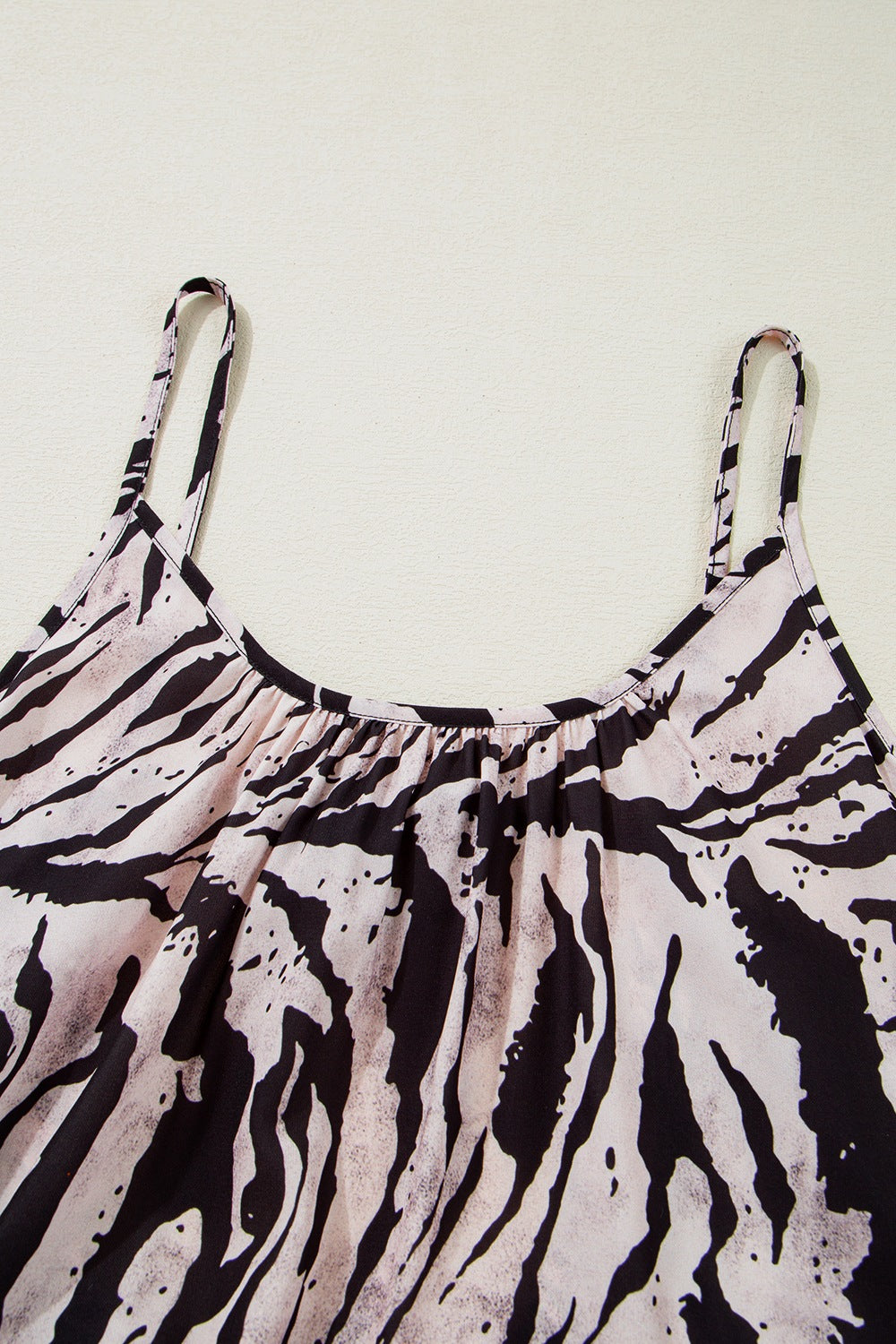 Lightweight maxi dress with abstract print and adjustable tie back