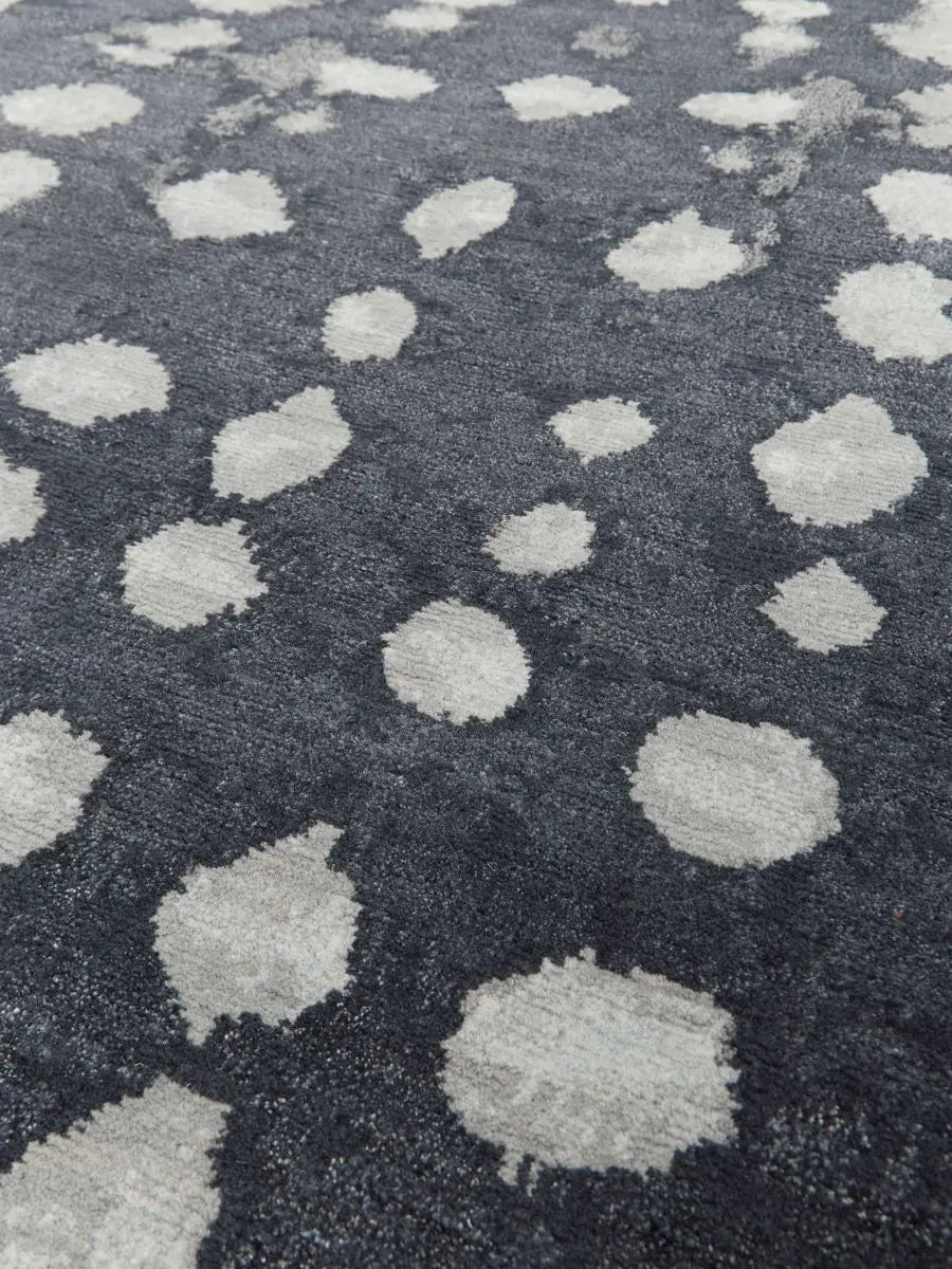 Serenix Luxury Hand-tufted Rug – 100% New Zealand Wool (Artisan-Made) Amber Eros