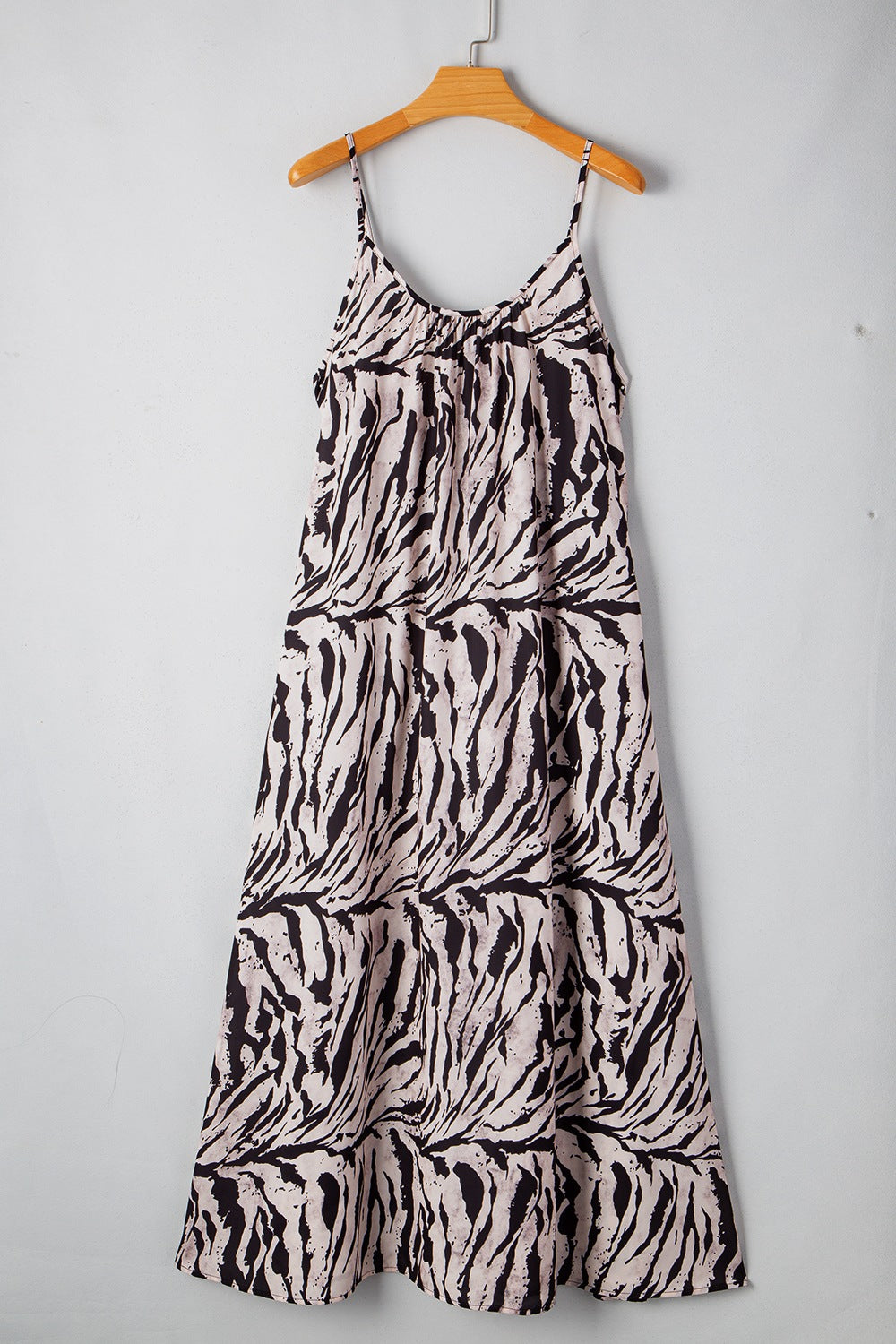 Lightweight maxi dress with abstract print and adjustable tie back