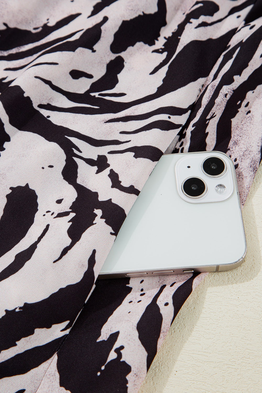 Lightweight maxi dress with abstract print and adjustable tie back
