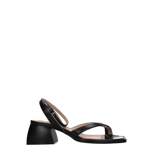Nodaleto Black Leather Flat Sandals