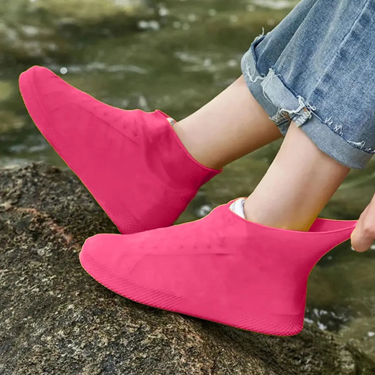 Overshoes - 1 Pair - Waterproof Silicone Overshoes - Reusable, Non-slip, Suitable for Outdoor Activities (Pink - Size L) Femina Worldwide